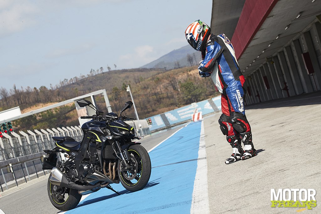 Kawasaki Z1100 leaked through carb documents