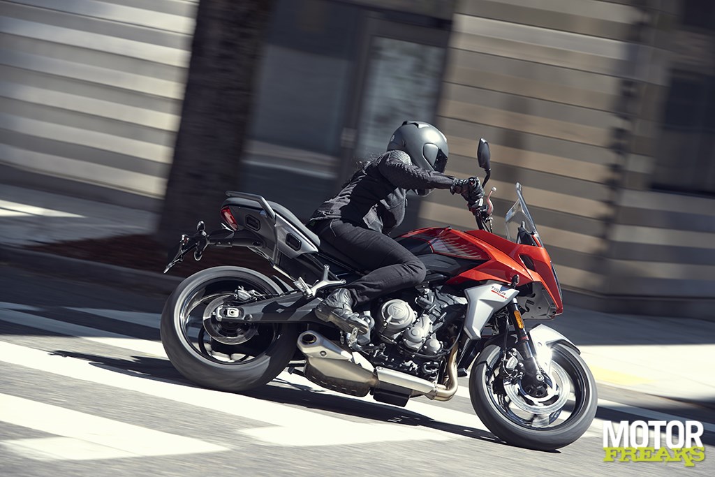 Triumph Tiger Sport 660: New Benchmark Triple Versatility