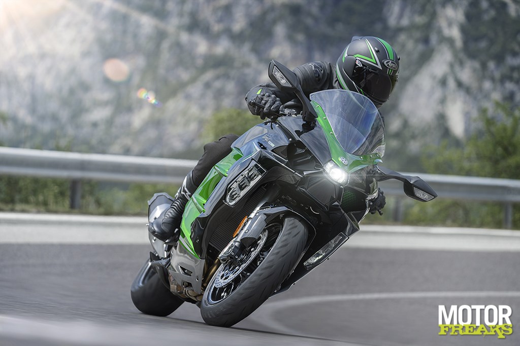 Kawasaki Ninja H2 SX is back (with a vengeance))