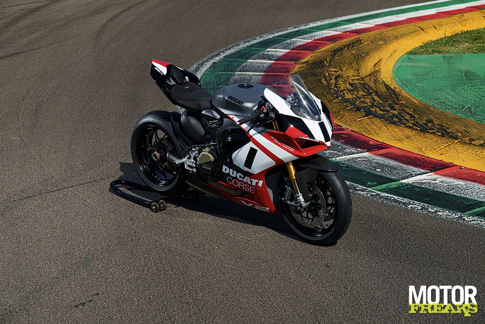 Ducati Panigale V2 Superquadro Final Edition: tribute to an era