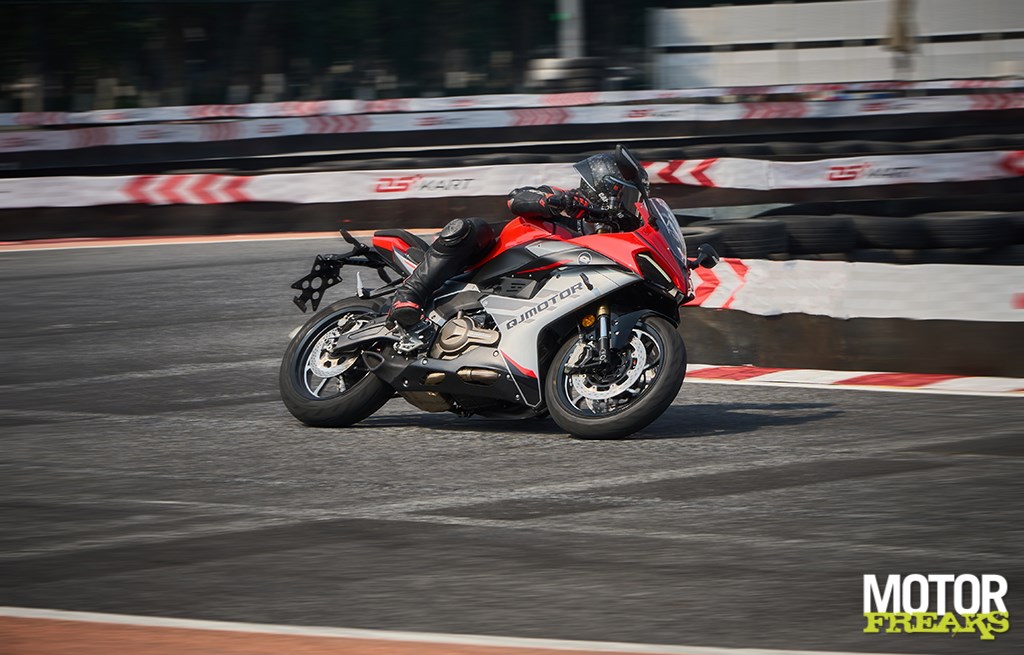 QJMotor launches SRK 600 RS: Spicy A2 super sport