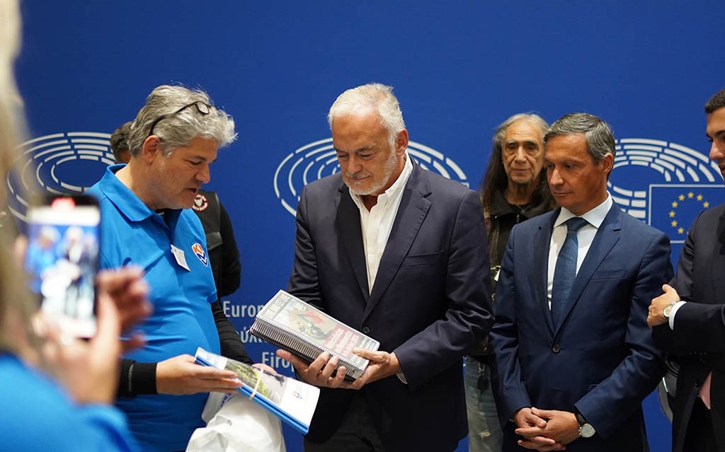 Motorcyclists go to Brussels: massive no to motor APK