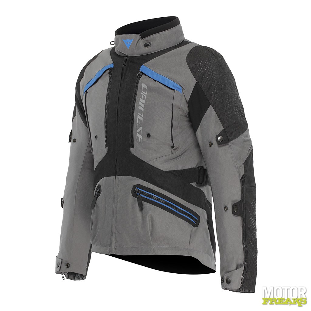 Three times dry this season: Dainese presents new waterproof winter collection Three times dry this season: Dainese presents new waterproof winter collection