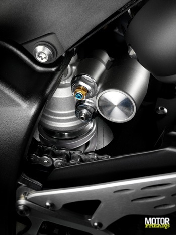 Yamaha_YZF-R1_2009_detail_vering.jpg