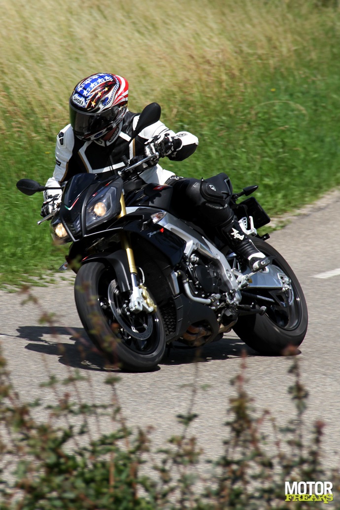 Aprilia Tuono V4 APRC