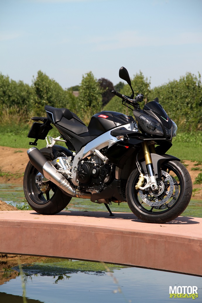 Aprilia Tuono V4 APRC