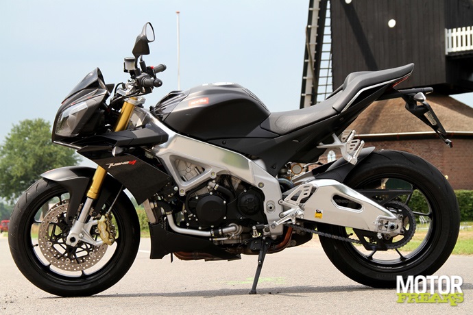 Aprilia Tuono V4 APRC