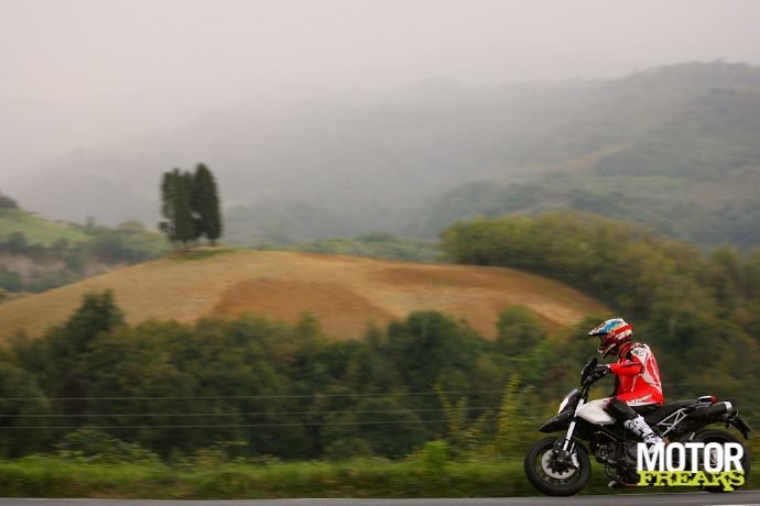 Ducati Hypermotard 796