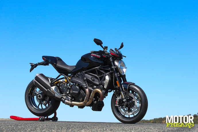 Monster1200R-31