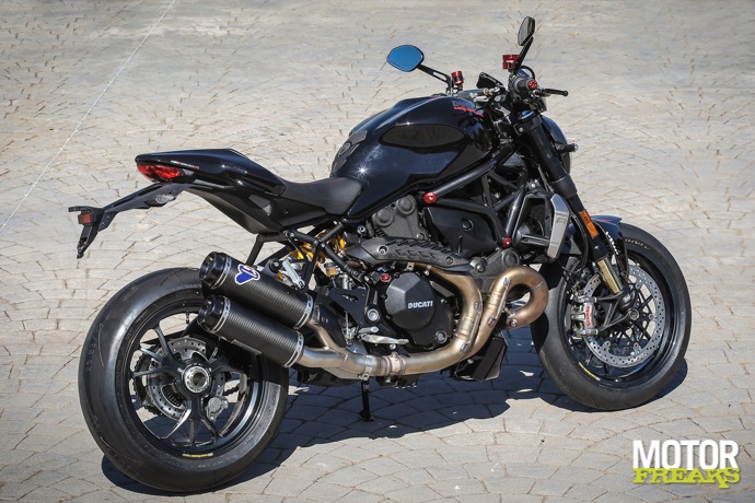 Monster1200R-37