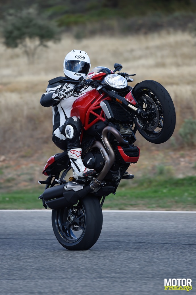 Monster1200R-75