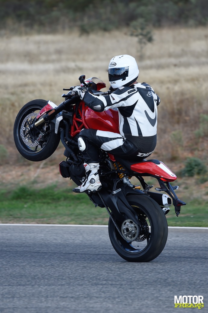 Monster1200R-76