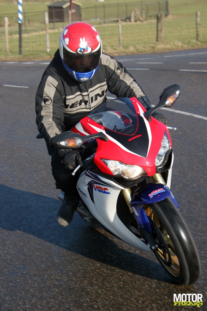 E9987.jpg