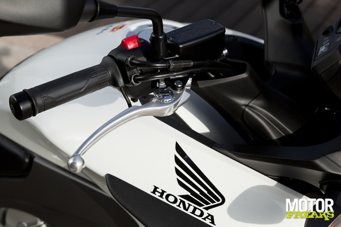 Honda Crossrunner 2011