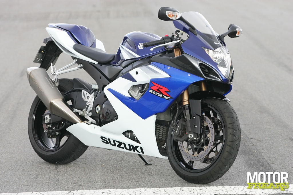 Motorfreaks - Dubbeltest: Suzuki GSX-R1000 en SV1000SZ - Pagina 3