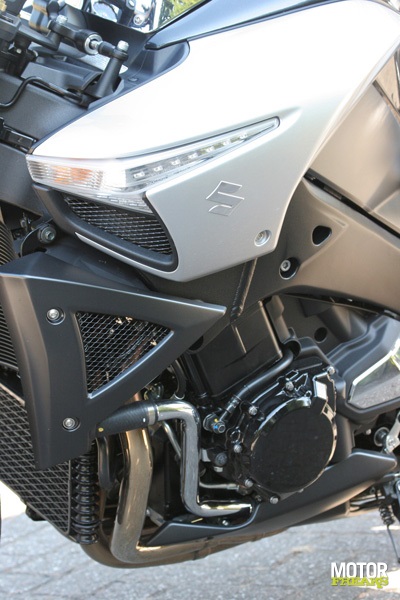 Suzuki_B-King_IMG_9769.jpg
