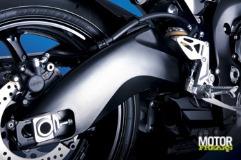 GSX-R1000_K9_swingarm.jpg