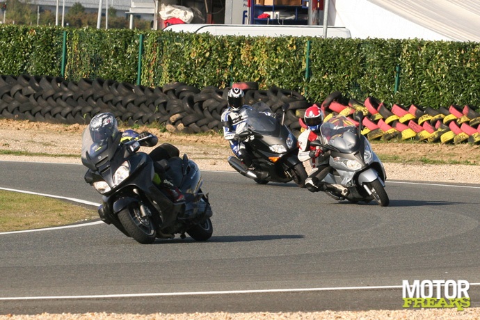 Paris_by_motorscooter_IMG_0410.jpg