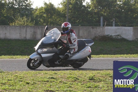 Paris_by_motorscooter_IMG_0413.jpg