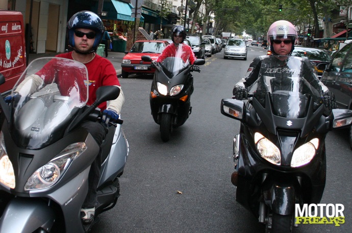 Paris_by_motorscooter_IMG_0627.jpg