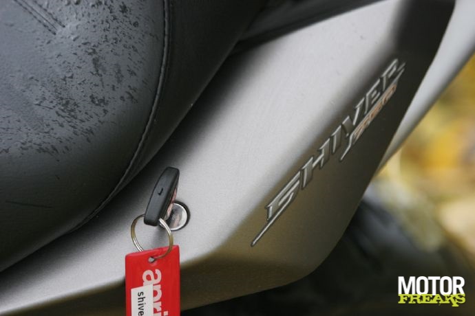 Street_Triple_Shiver750_IMG_2884.jpg
