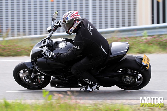 Ducati_Diavel_2514