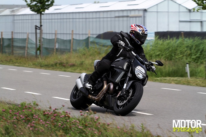 Ducati_Diavel_2552