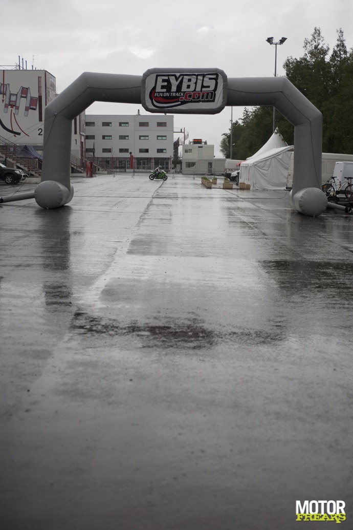 Superbikes op Magny Cours