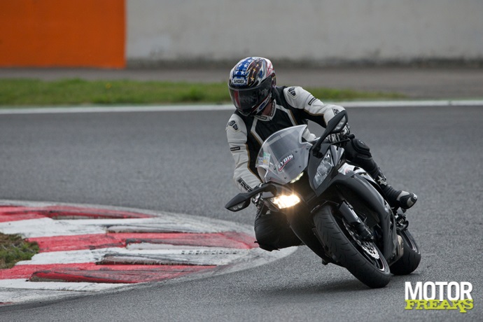 Superbikes op Magny Cours: Kawasaki ZX-10R