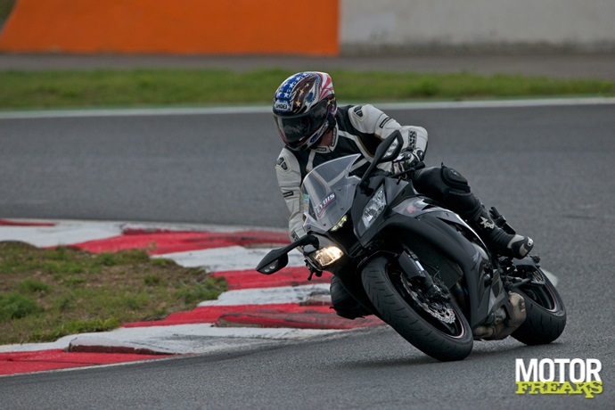 Superbikes op Magny Cours: Kawasaki ZX-10R