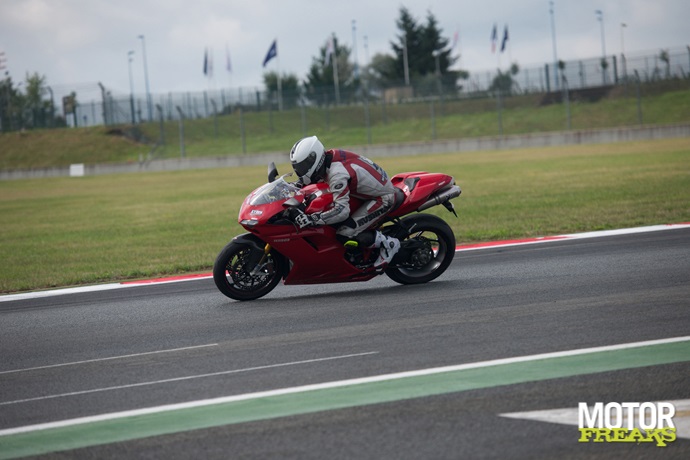 Superbikes op Magny Cours: Ducati 1198SP