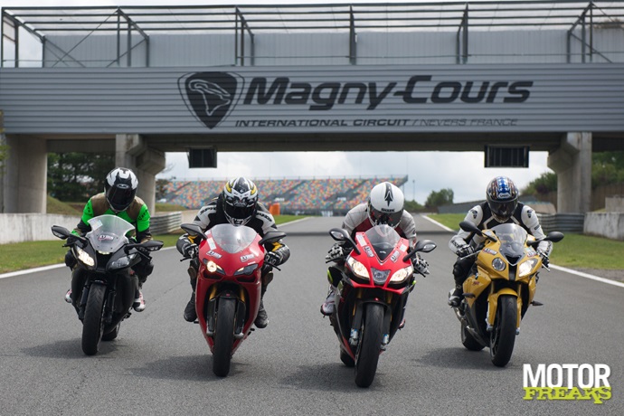 Superbikes op Magny Cours