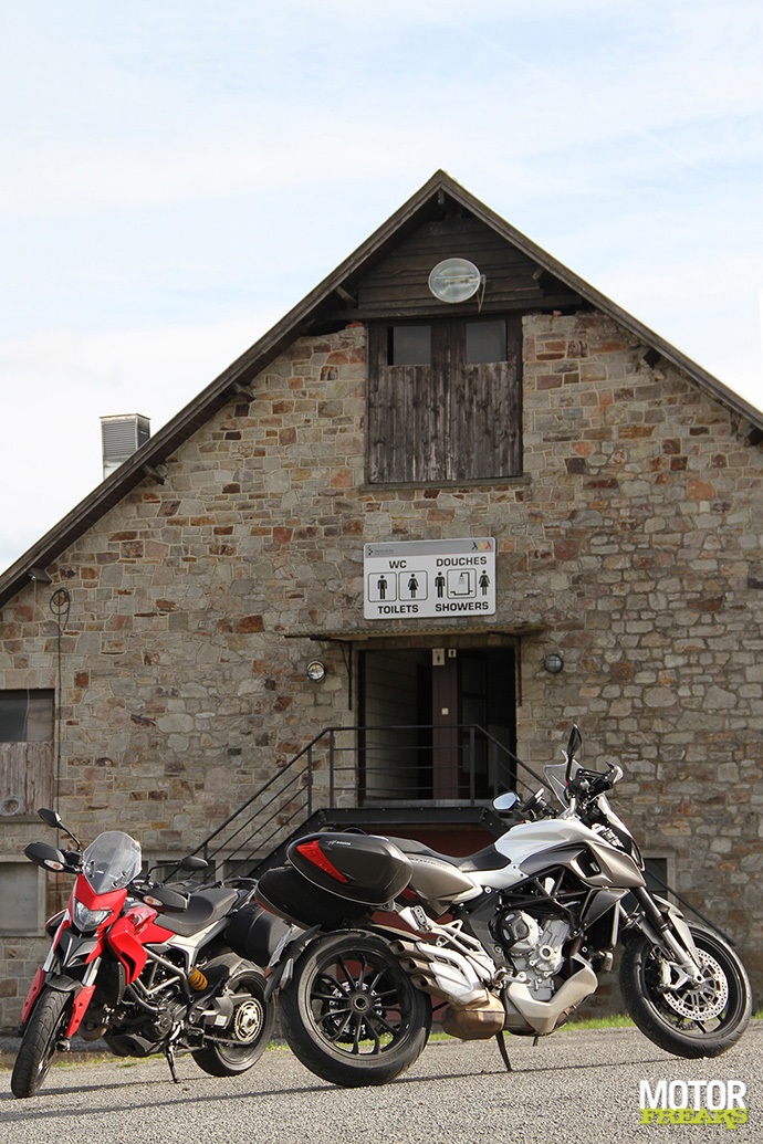 Ducati Hyperstrada versus MV Agusta Stradale 800