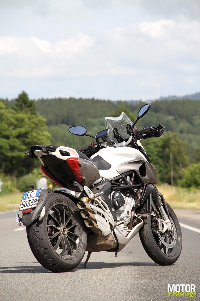 MV Agusta Stradale 800