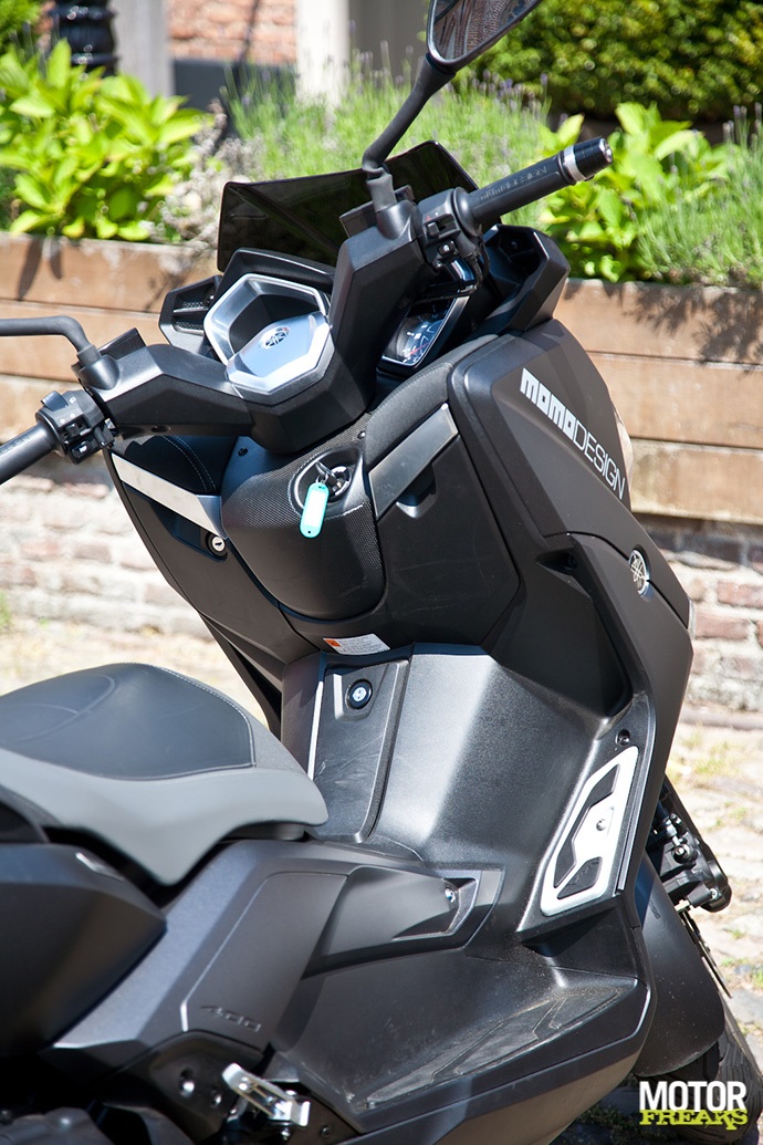 Yamaha X-Max 400