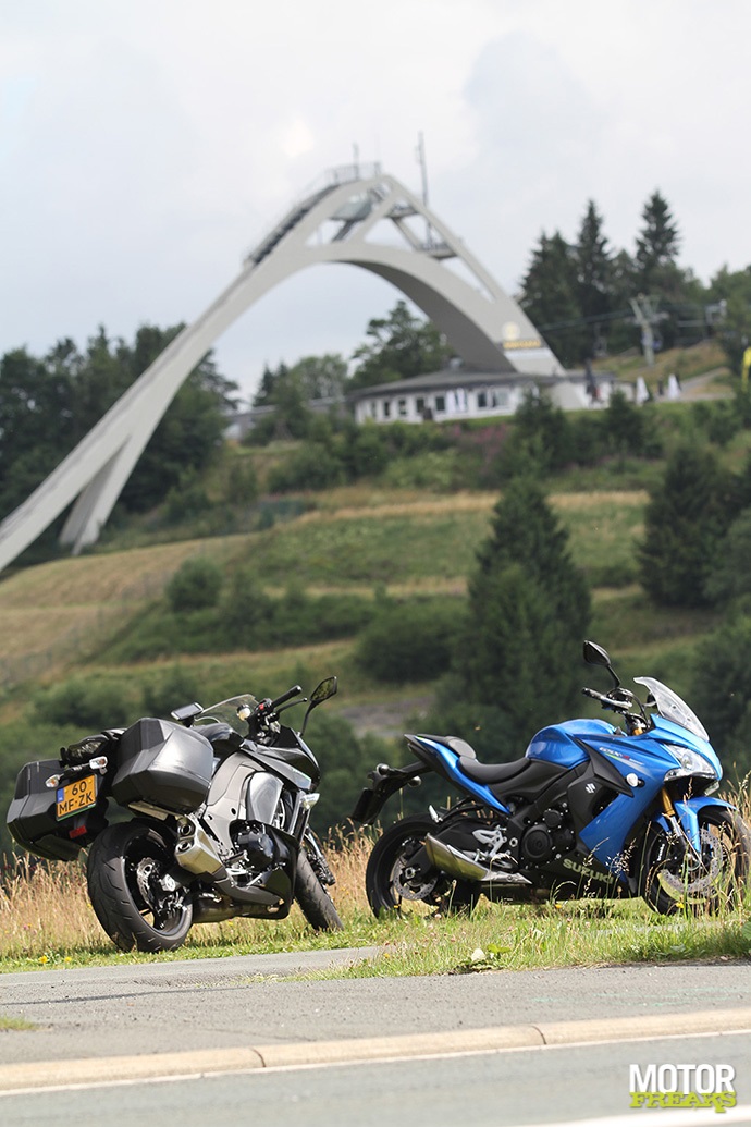 Suzuki GSX-S1000F versus Kawasaki Z1000SX