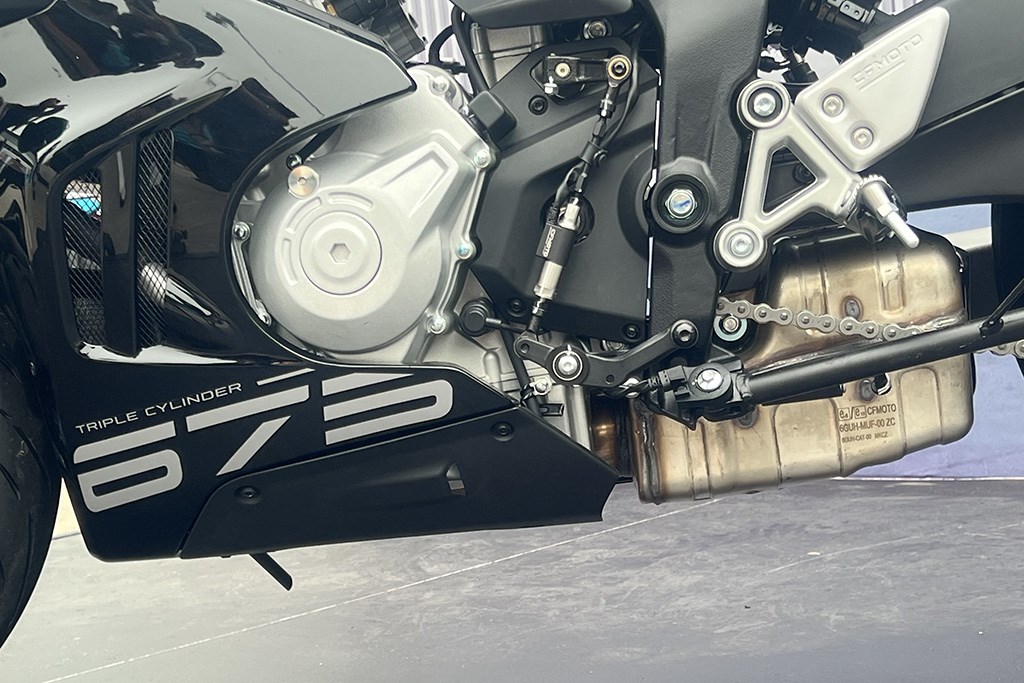 cfmoto_my25_675sr-r_14-1