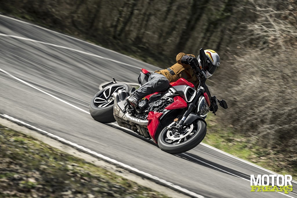 ducati_my23_diavel_v4_8-1