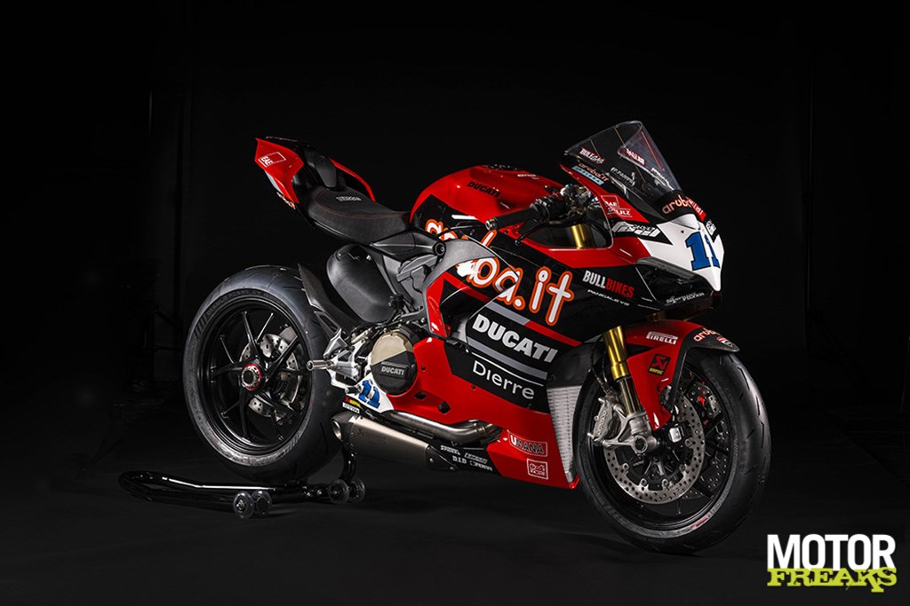 ducati_panigale_v2_bulega_world_champion_replica-1