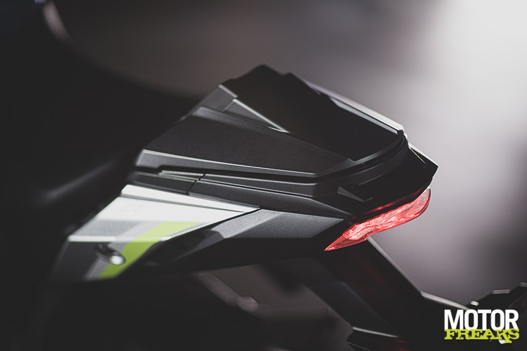 gsx-s1000_m2_action_68-1