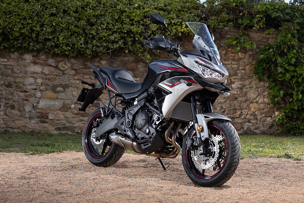 kawasaki_my22_versys_650_11-1