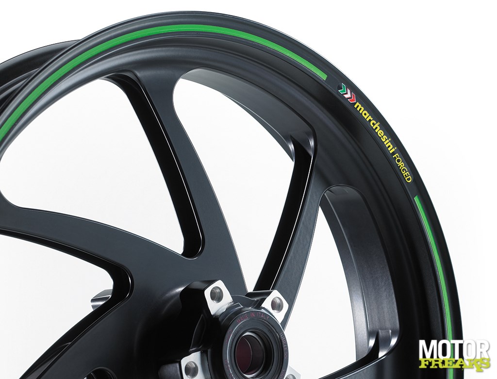 kawasaki_zx-10rr_22-1