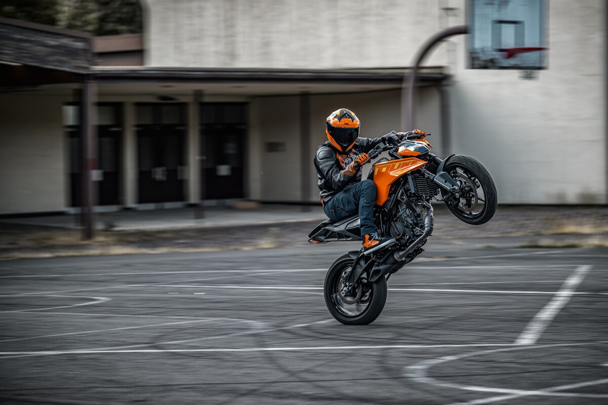 ktm_my24_lc4c_duke_13-1