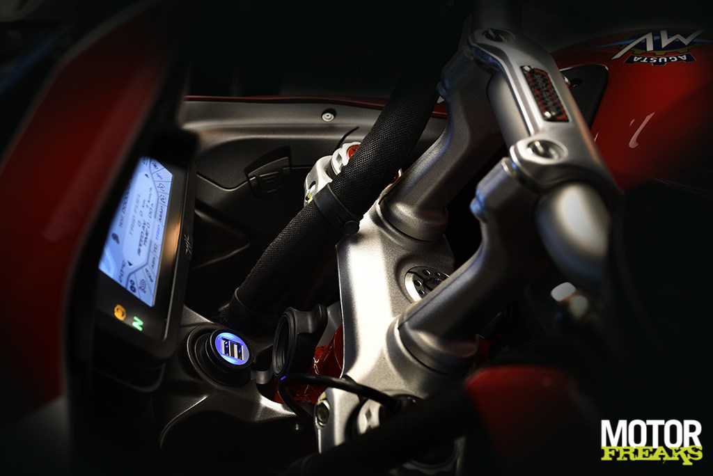 mv_agusta_turismo_veloce_rc_13-1
