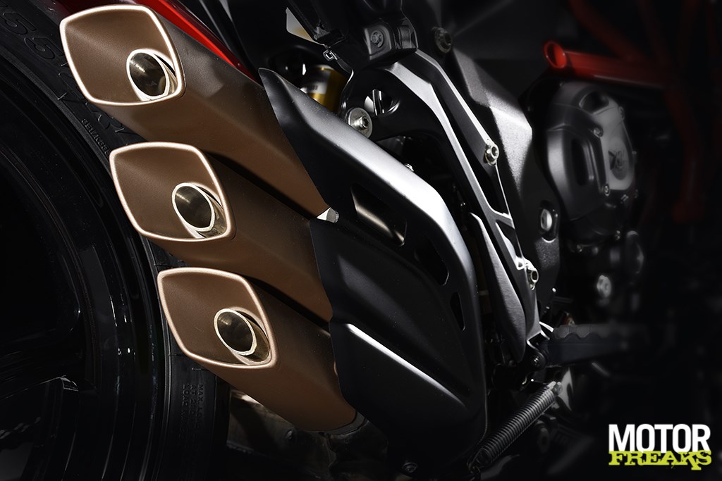 mv_agusta_turismo_veloce_rc_17-1