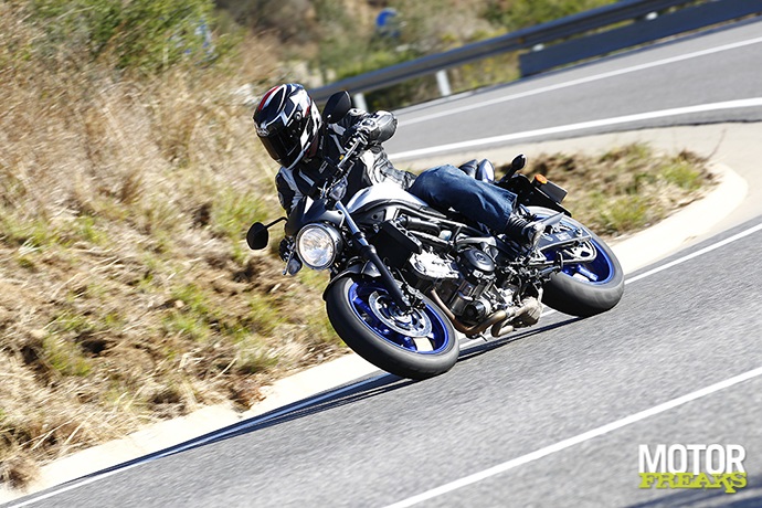 Suzuki SV650_action_004