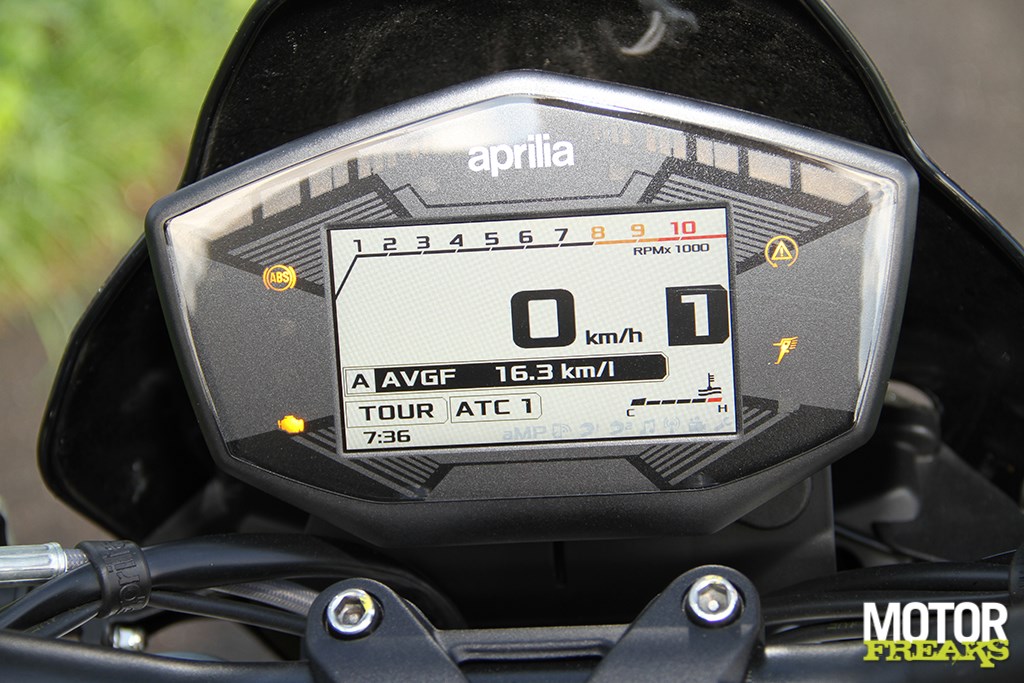 aprilia_dorsoduro_900_23