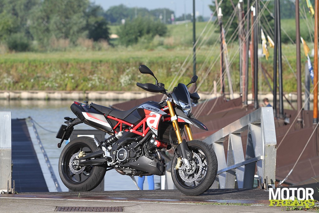 aprilia_dorsoduro_900_27