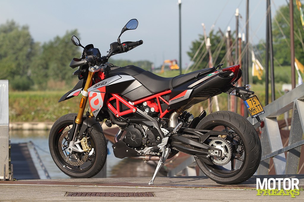 aprilia_dorsoduro_900_45