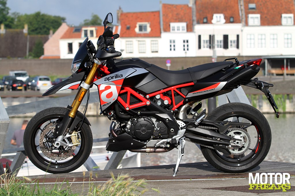 aprilia_dorsoduro_900_51